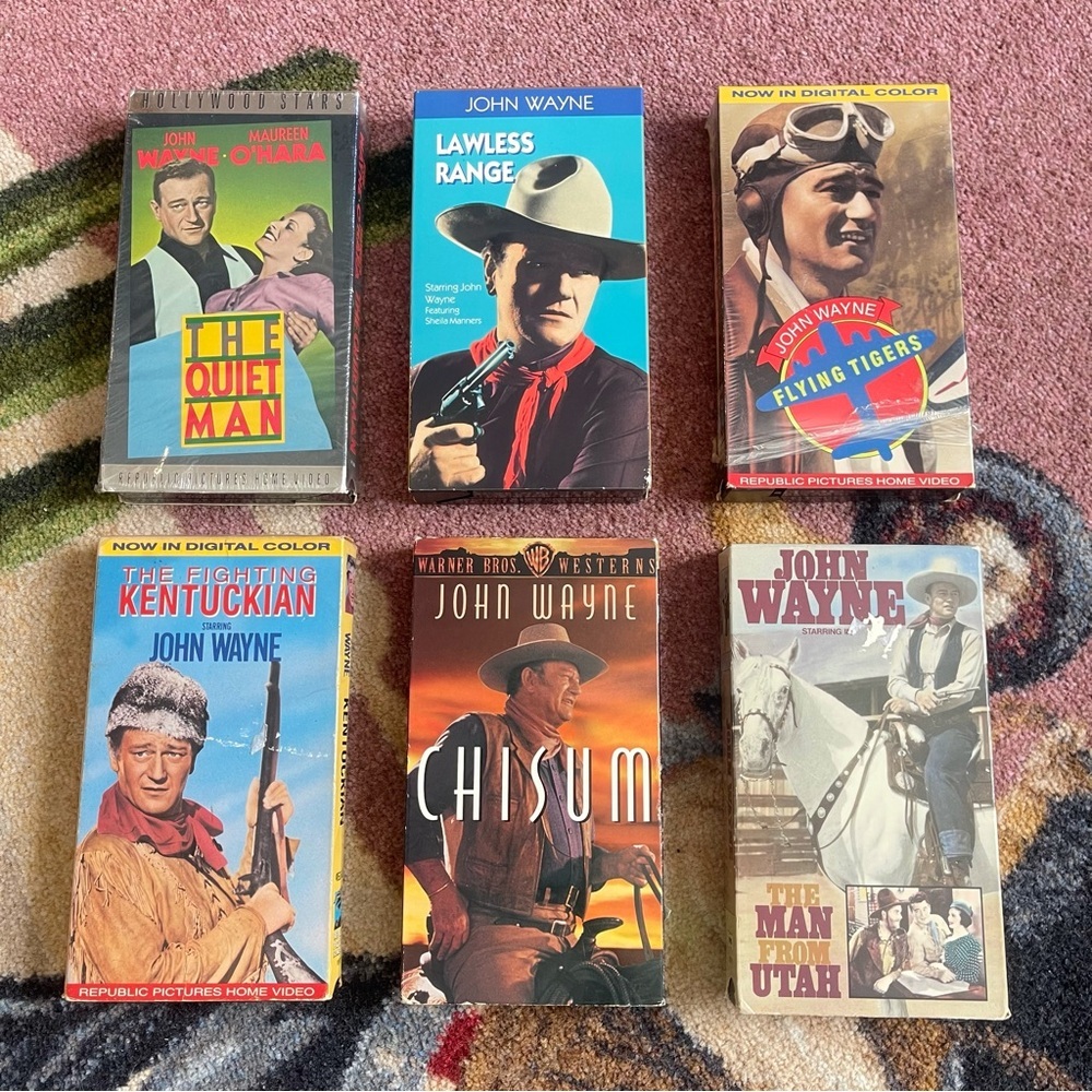 VHS JOHN WAYNE LOT